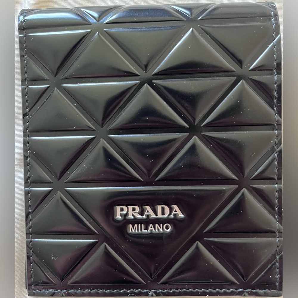 Prada- Men’s Black Brushed Leather Men’s wallet